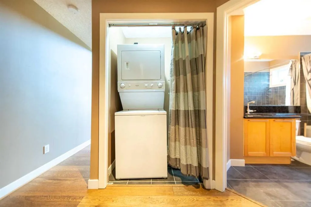 1505 27 Avenue SW, #102