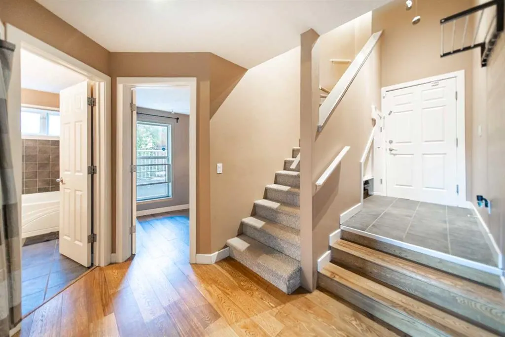 1505 27 Avenue SW, #102