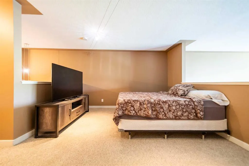 1505 27 Avenue SW, #102