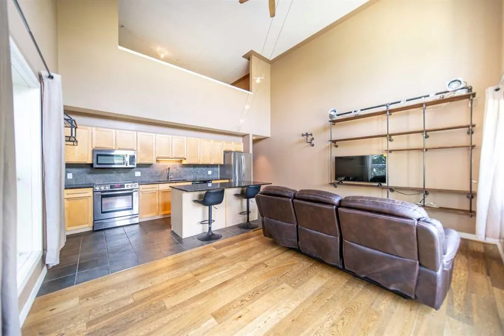 1505 27 Avenue SW, #102