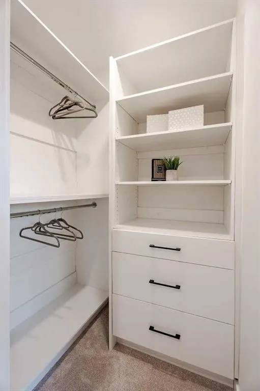 1024 Hunterston Place NW