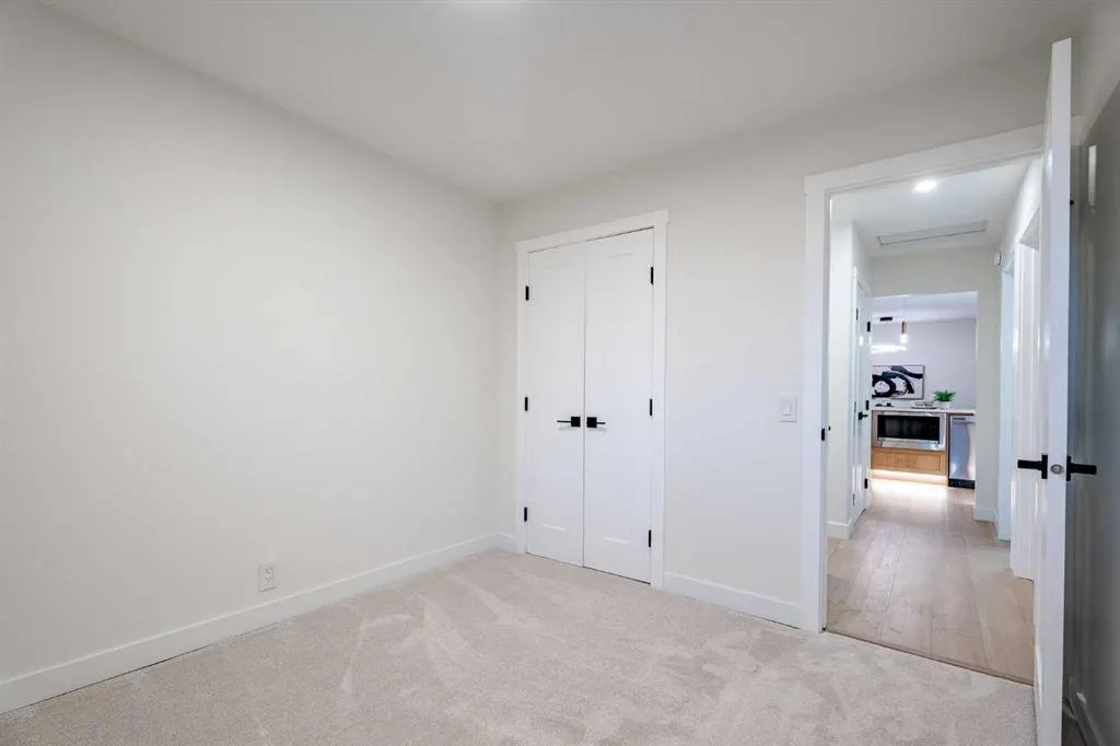 1024 Hunterston Place NW