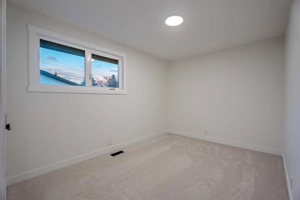 1024 Hunterston Place NW