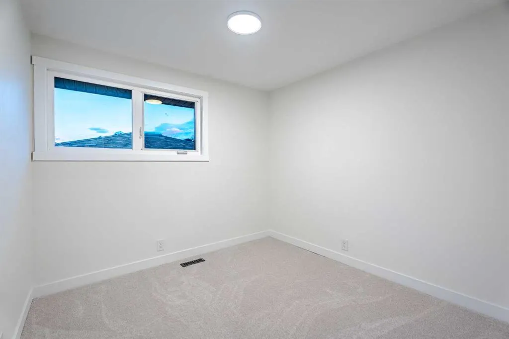 1024 Hunterston Place NW