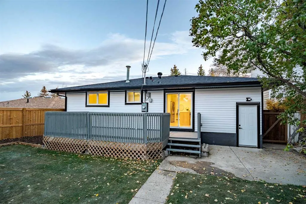 1024 Hunterston Place NW