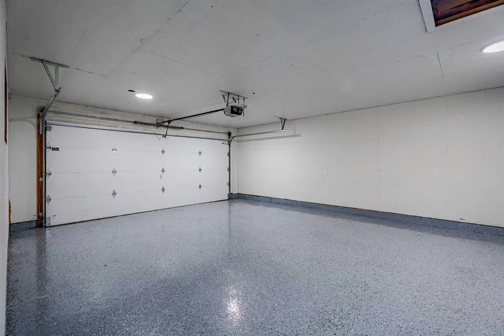 1024 Hunterston Place NW