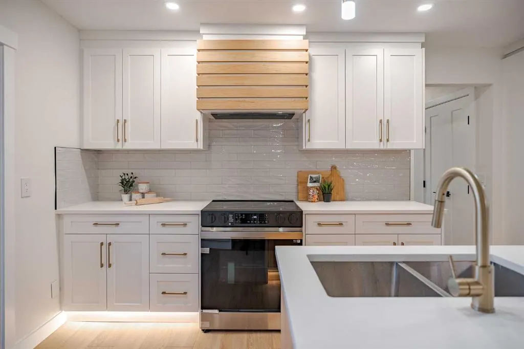 1024 Hunterston Place NW