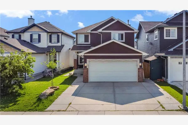 53 Martha's Haven Green NE