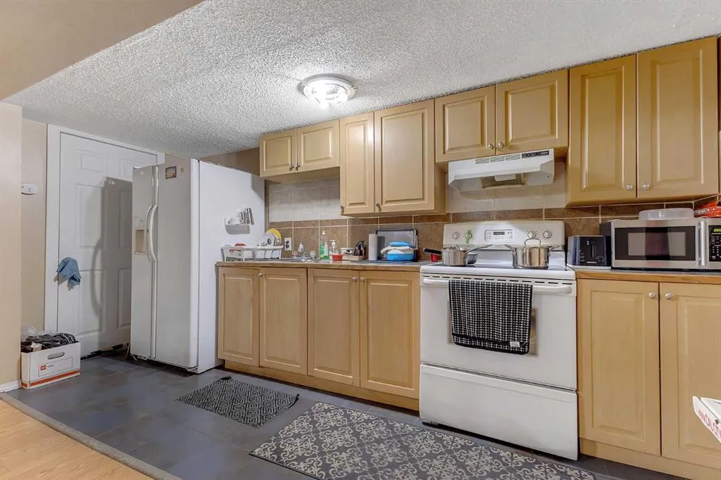 53 Martha's Haven Green NE