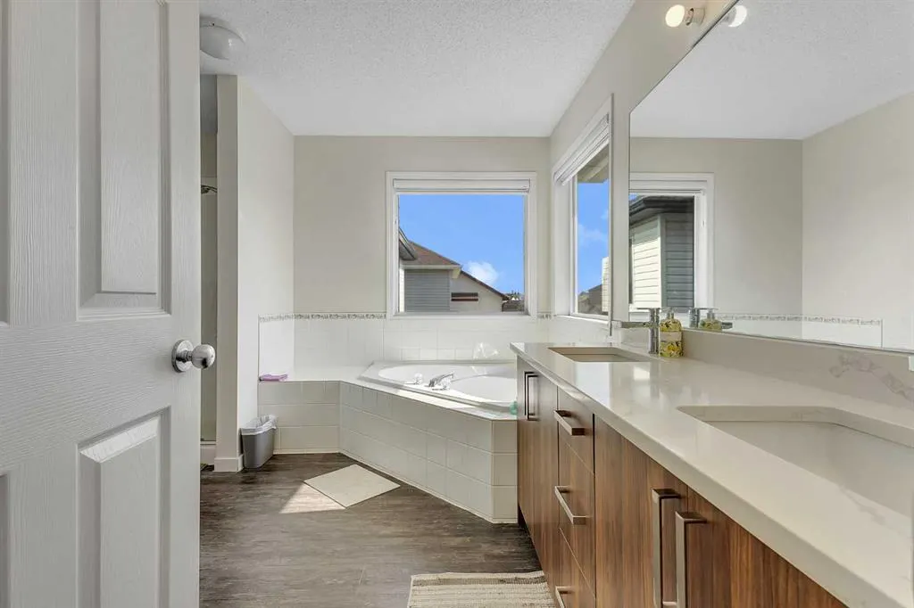 53 Martha's Haven Green NE