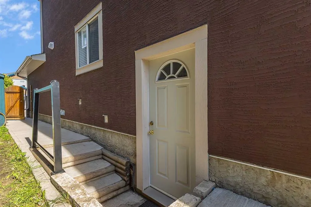 53 Martha's Haven Green NE