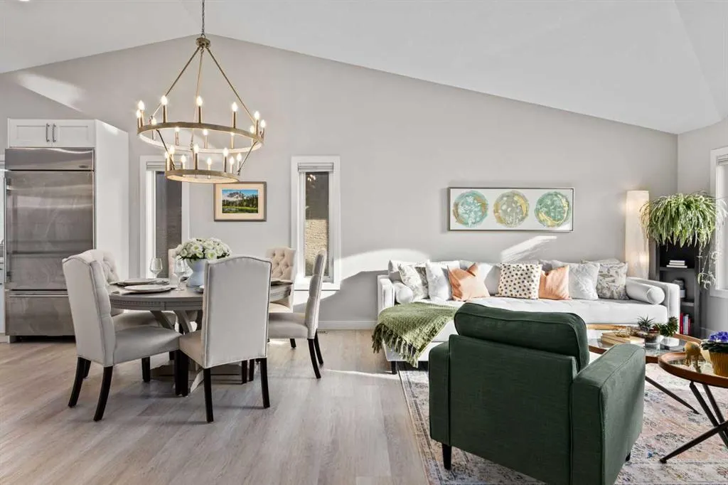 12 Mckenzie Lake Crescent SE