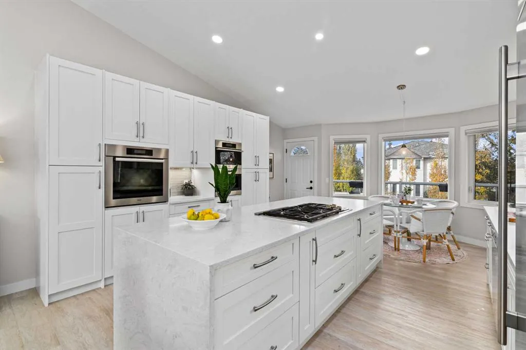 12 Mckenzie Lake Crescent SE