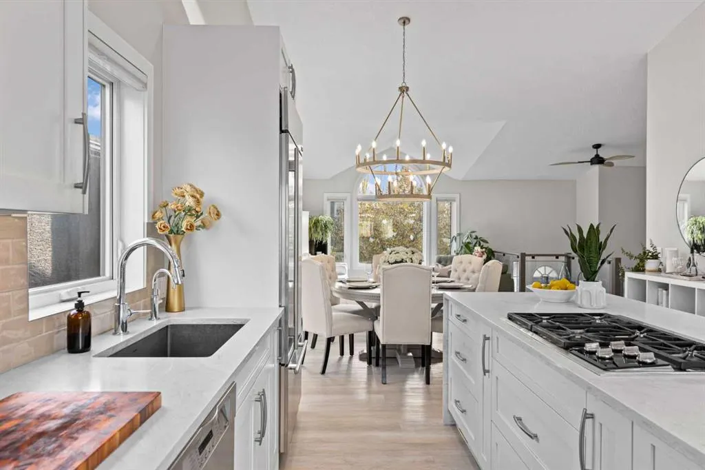 12 Mckenzie Lake Crescent SE