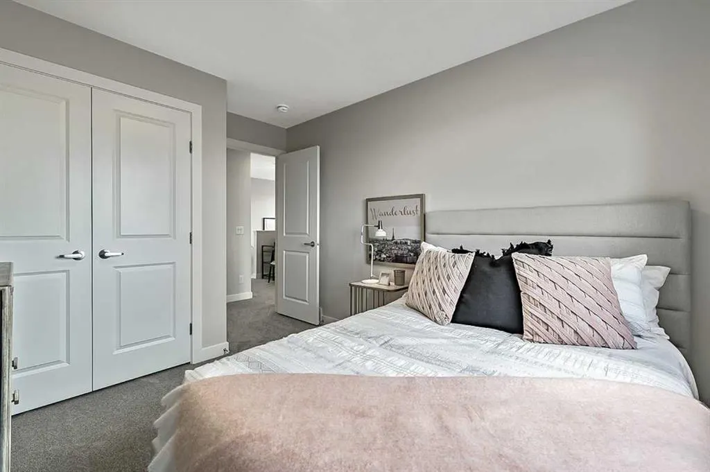 1277 Alpine Avenue SW