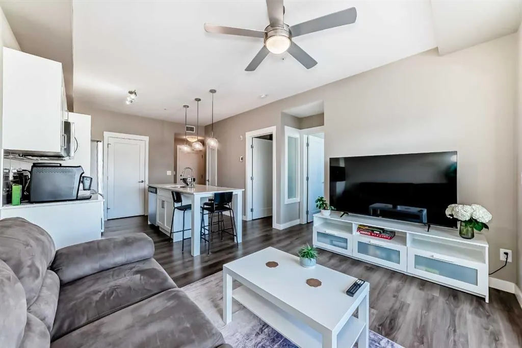 40 Walgrove Walk SE, #207