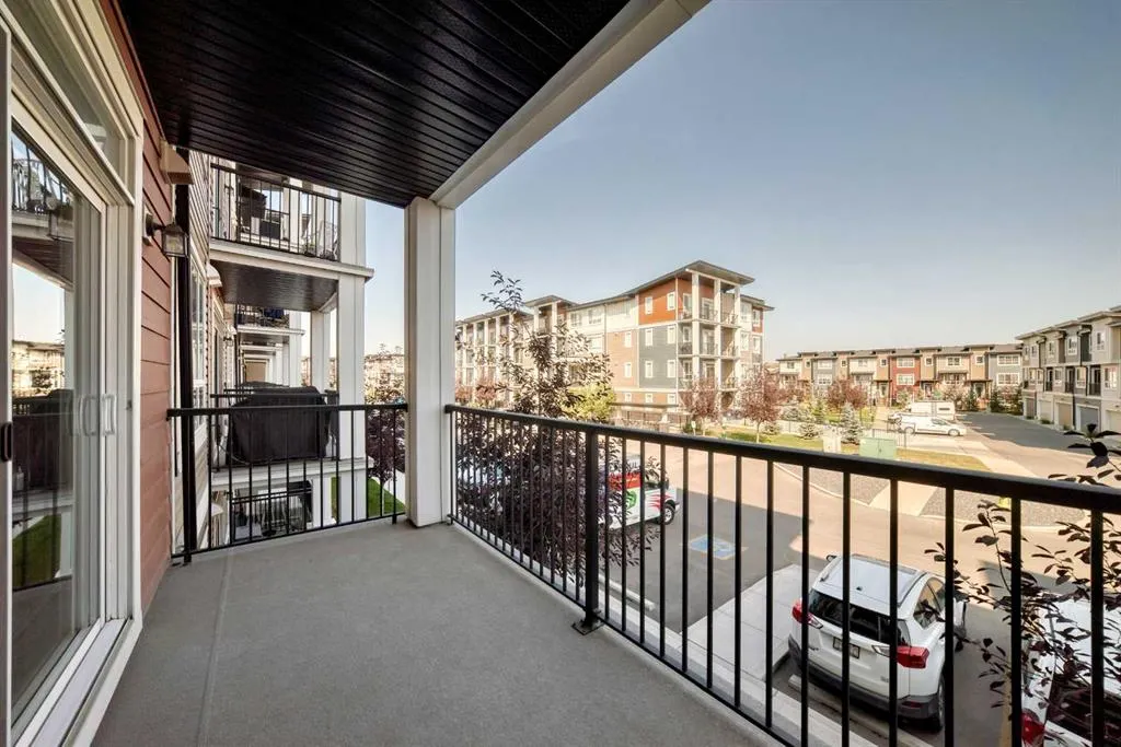 40 Walgrove Walk SE, #207