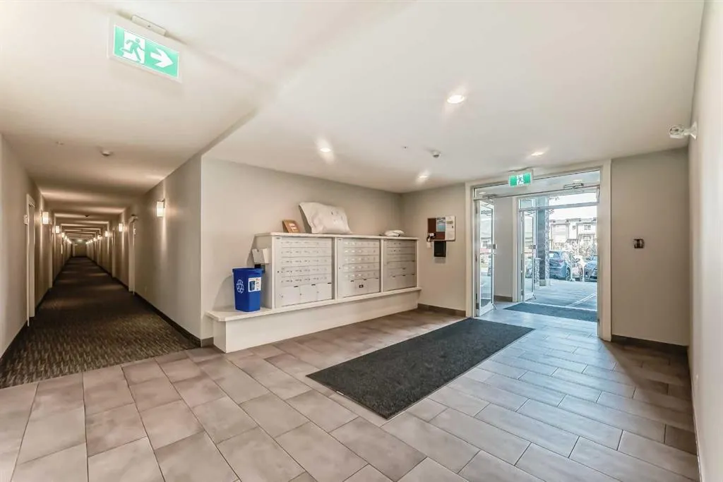 40 Walgrove Walk SE, #207