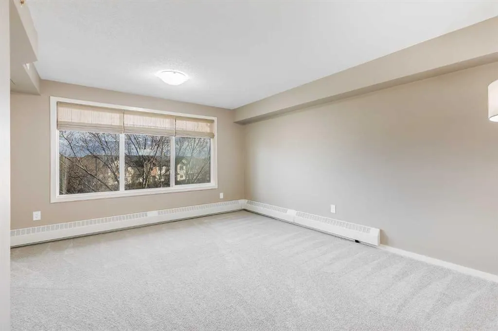 4 Kingsland Close SE, #1305