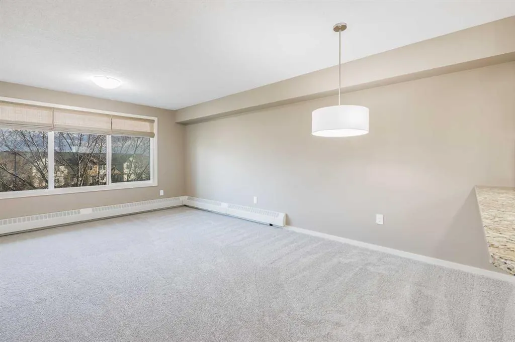 4 Kingsland Close SE, #1305