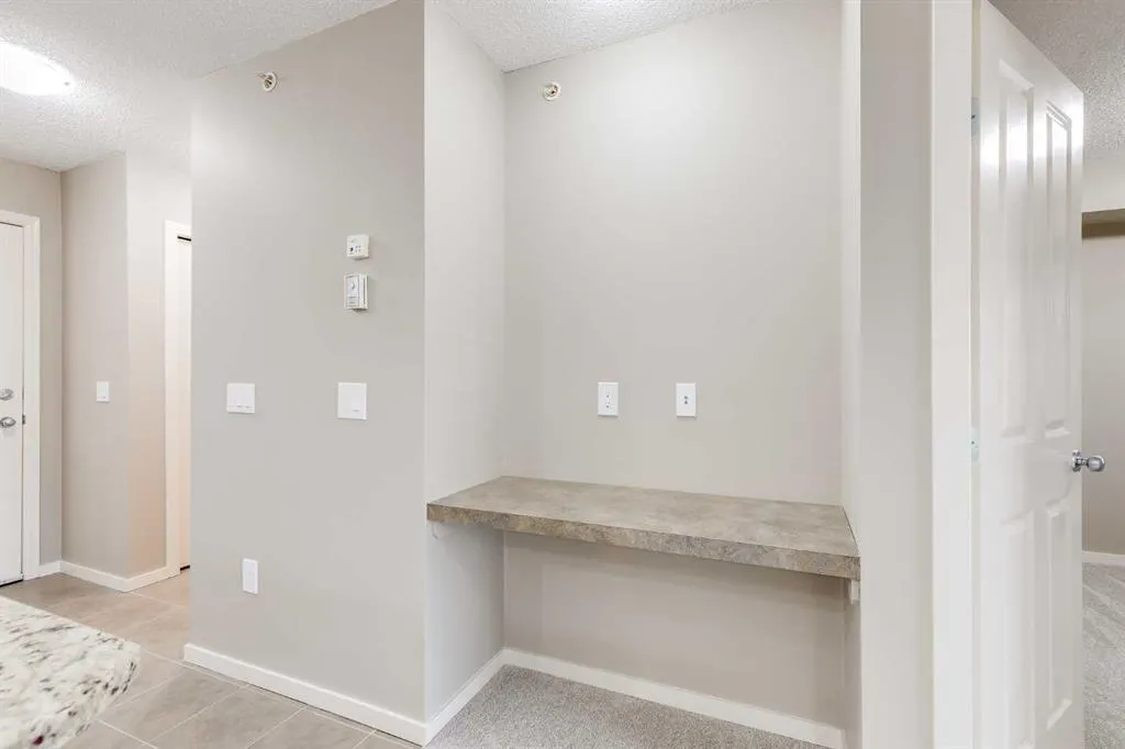 4 Kingsland Close SE, #1305