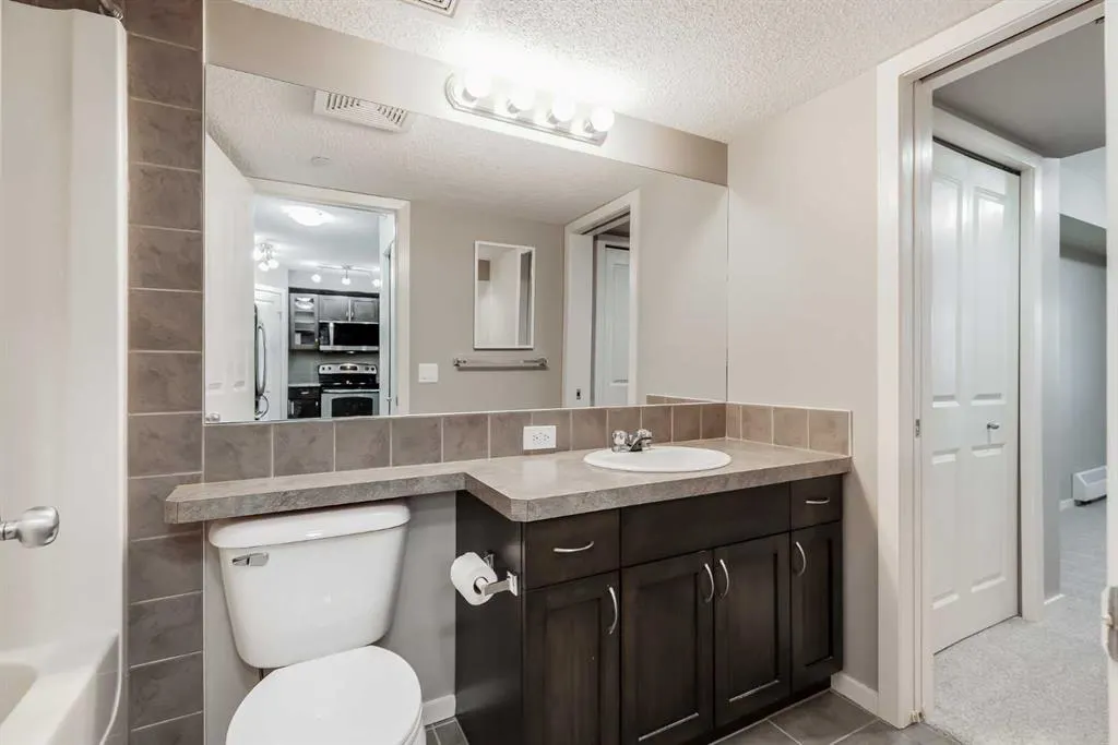 4 Kingsland Close SE, #1305