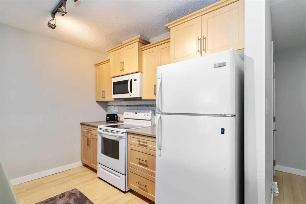 204 Sparrow Hawk Drive, #2104