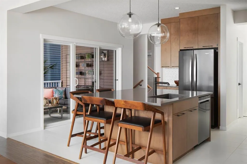 57 Creekside Avenue SW