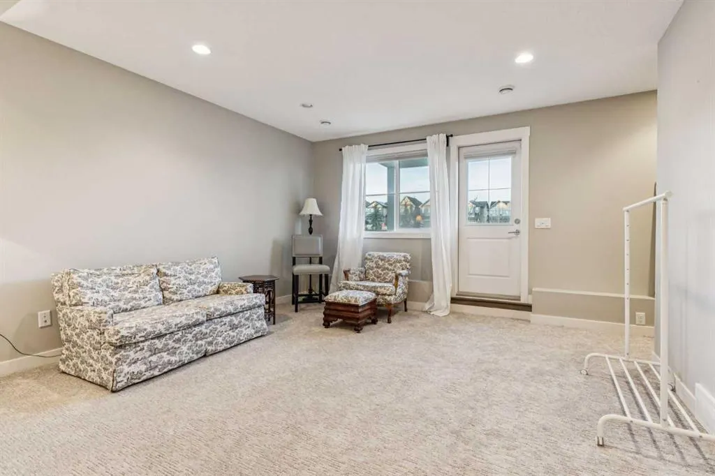 355 Nolancrest Heights NW, #1101