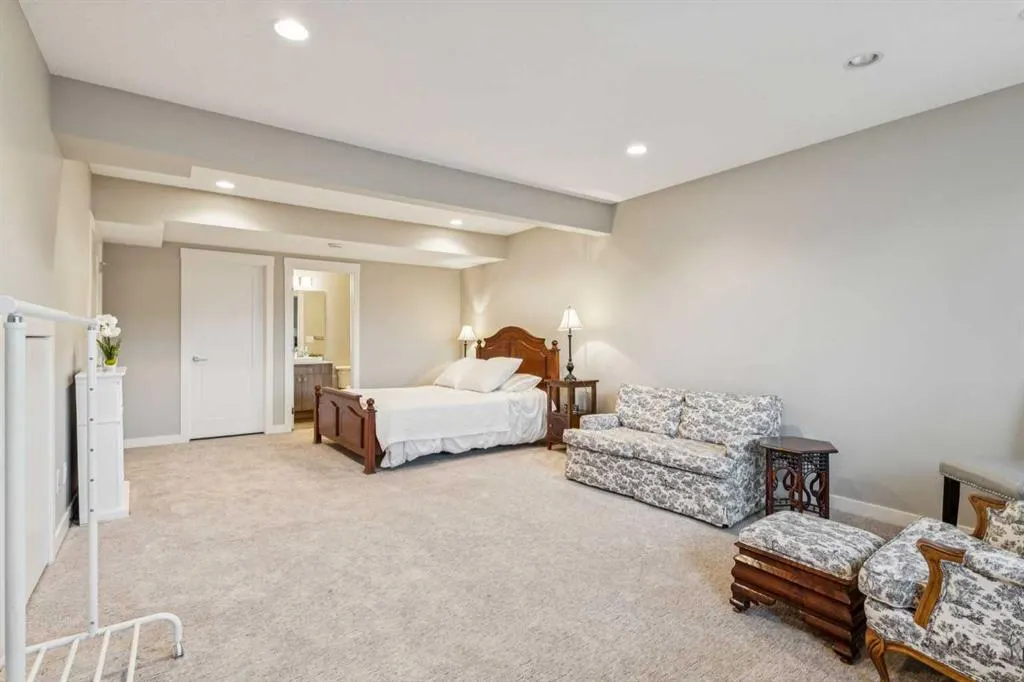 355 Nolancrest Heights NW, #1101