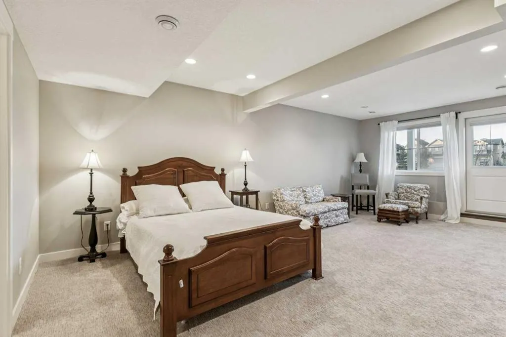 355 Nolancrest Heights NW, #1101