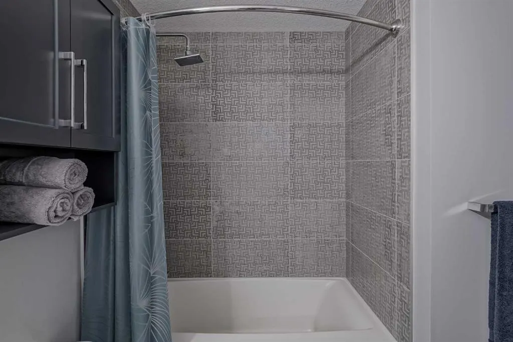 80 Greenbriar Place NW, #2208