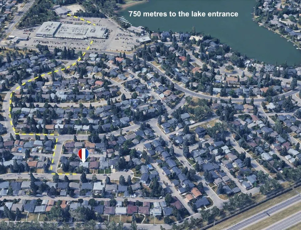 827 Lake Emerald Place SE