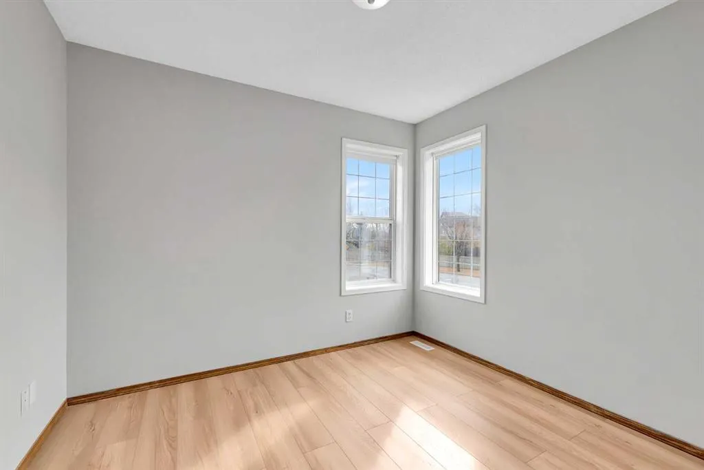 6 Country Hills Manor NW