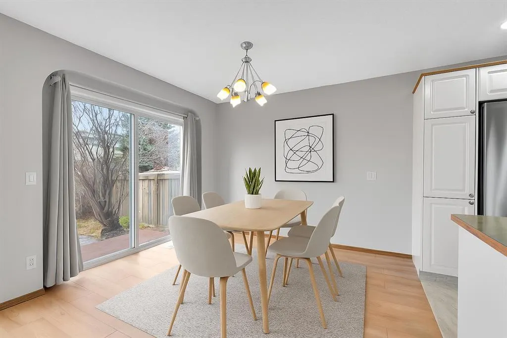 6 Country Hills Manor NW