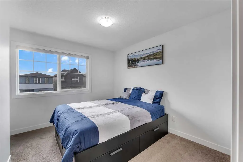 28 Cornerbrook Avenue NE