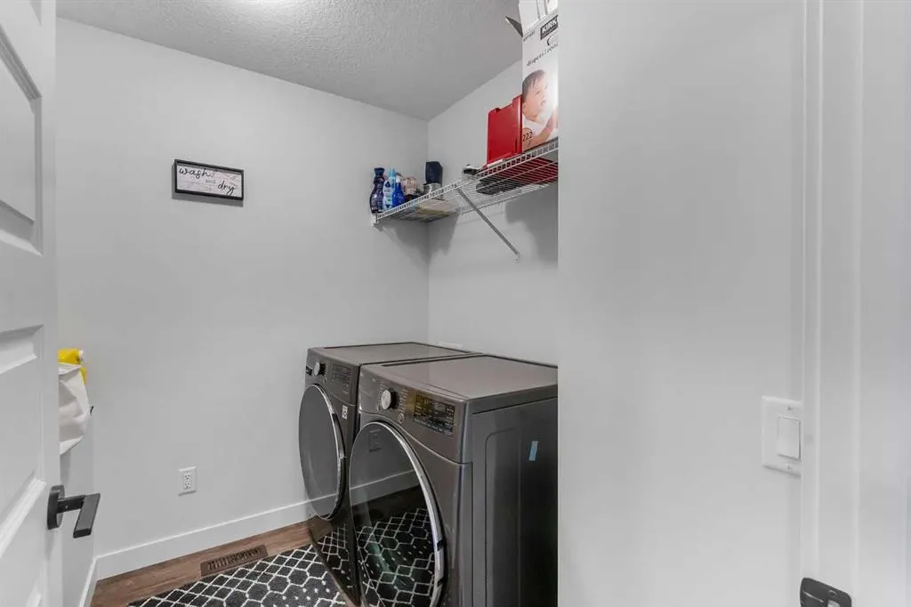 28 Cornerbrook Avenue NE