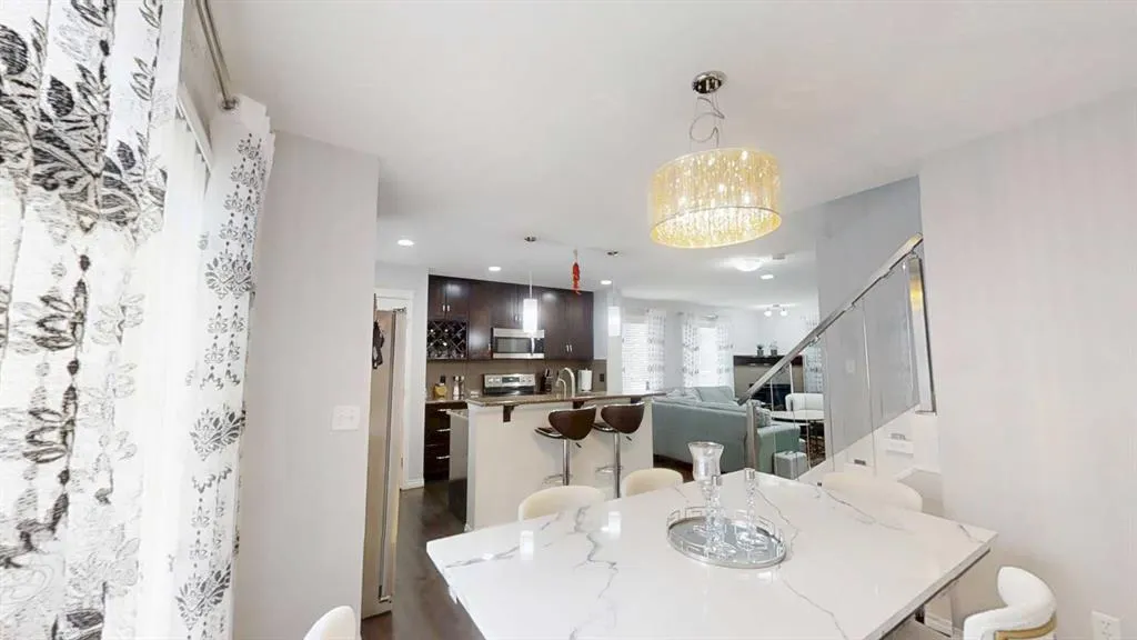 103 Prestwick Villas SE