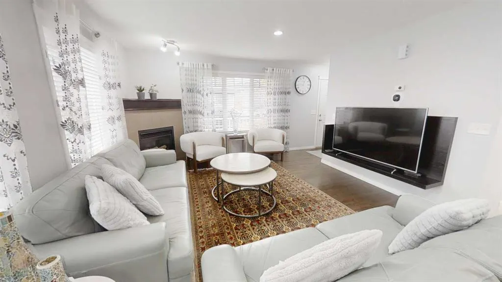 103 Prestwick Villas SE