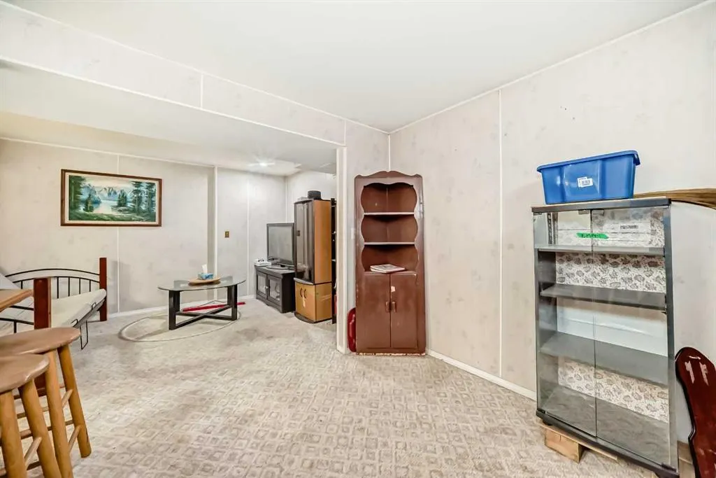 5623 Templehill Road NE