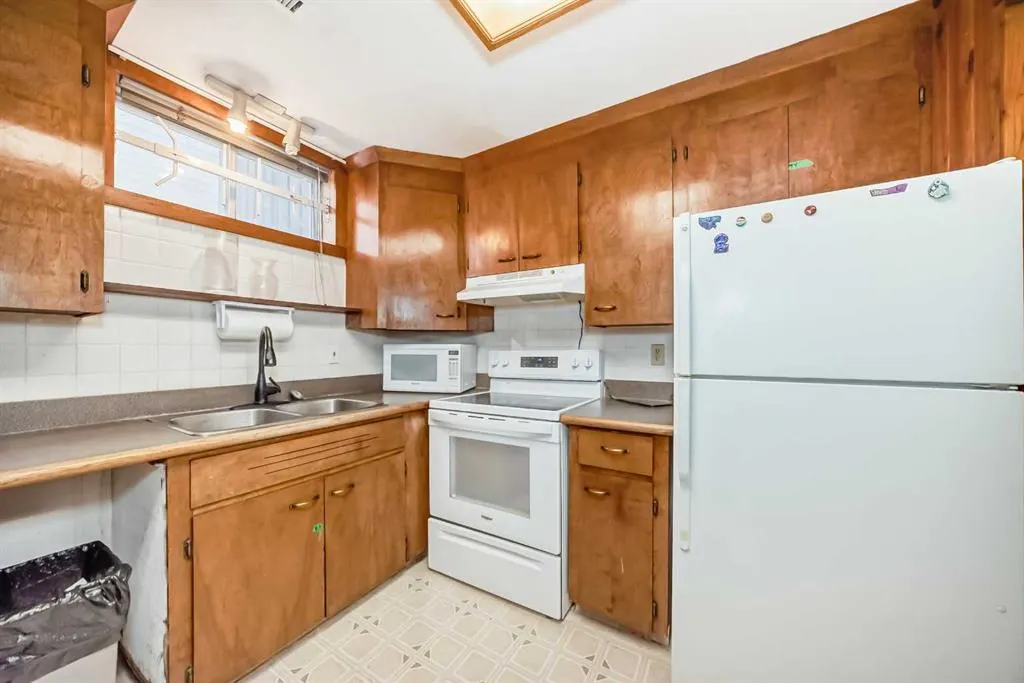 5623 Templehill Road NE