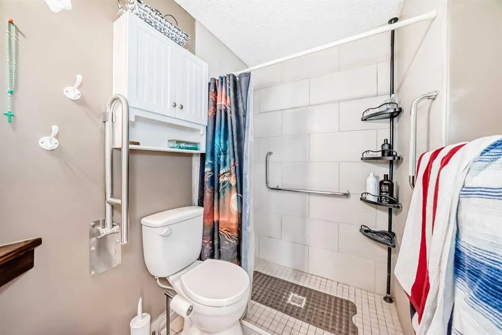 5623 Templehill Road NE