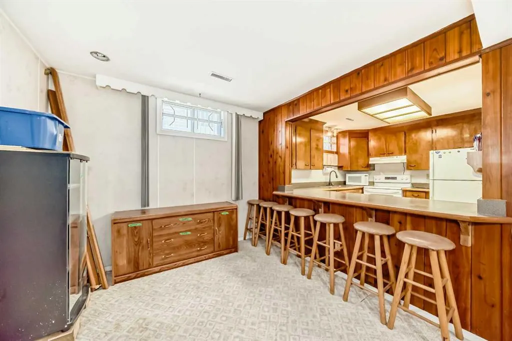 5623 Templehill Road NE