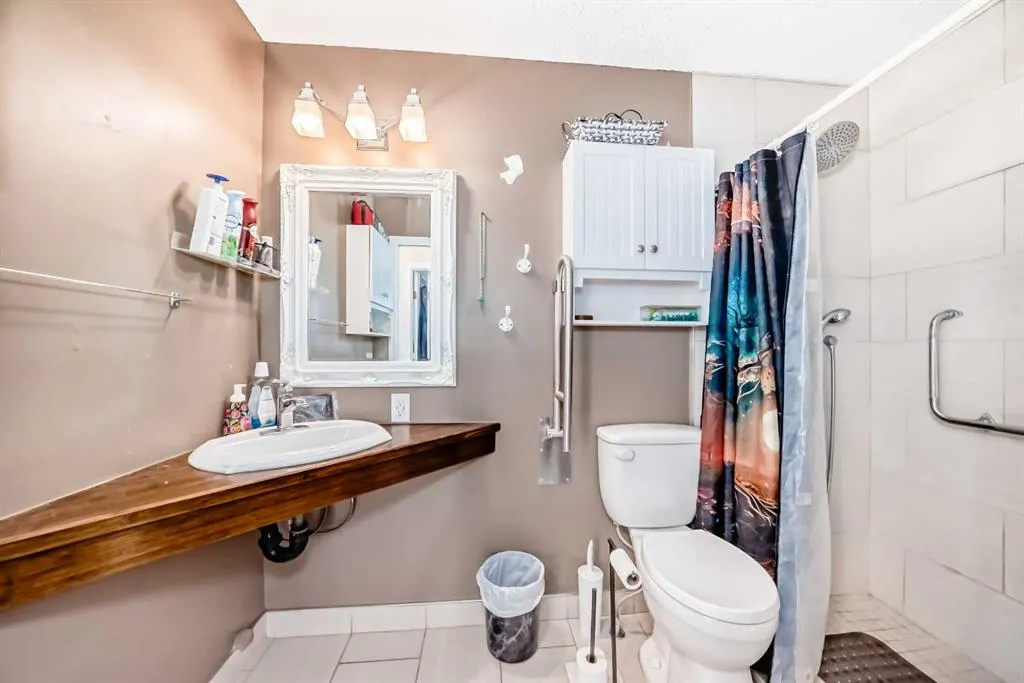 5623 Templehill Road NE