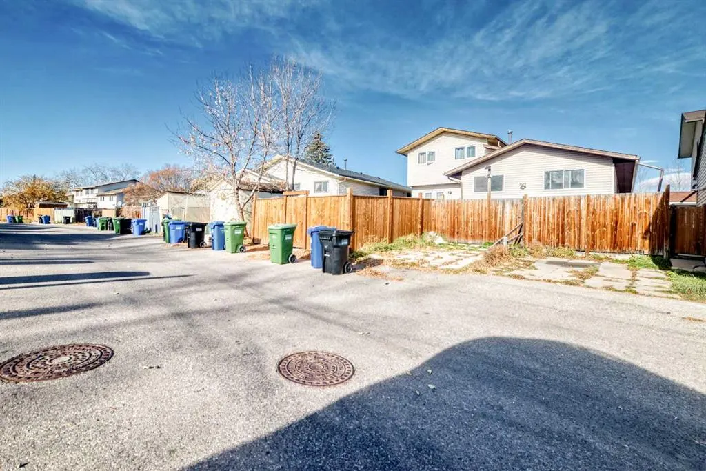 5623 Templehill Road NE