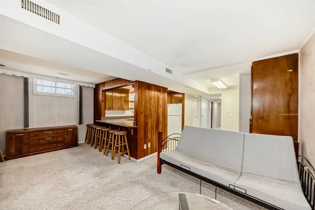 5623 Templehill Road NE