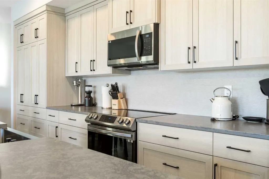 42 Cranbrook Gardens SE, #1409