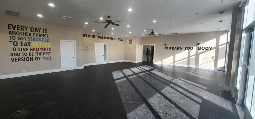 2763 SUNRIDGE Way NE