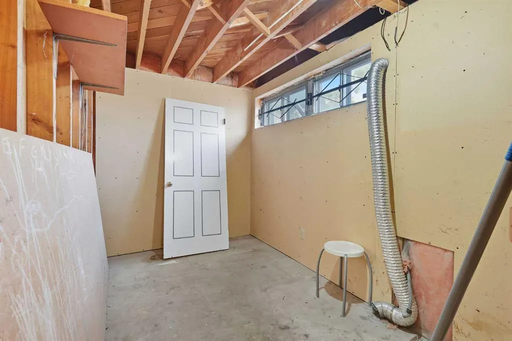 23 Fairview Drive SE