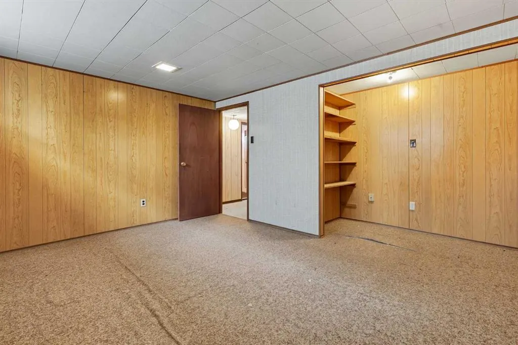 23 Fairview Drive SE